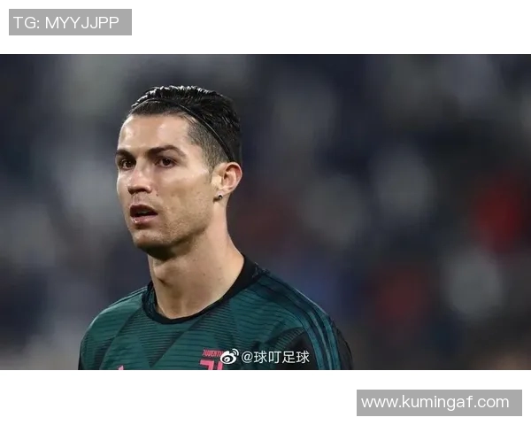 系发带的足球明星们如何在赛场上展现个性与风采