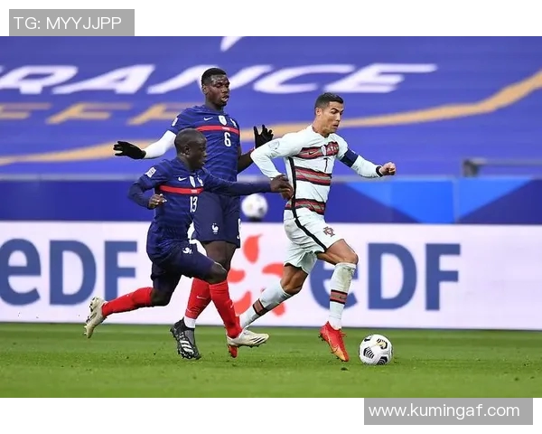 赛后复盘:杭州足球队与武汉足球队的战术意识与表现分析 赛后复盘:杭州足球队与武汉足球队的战术意识与表现分析