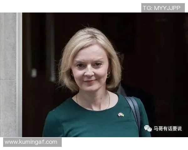 足球明星转型政客的崛起与挑战探讨退役后如何影响政治生态